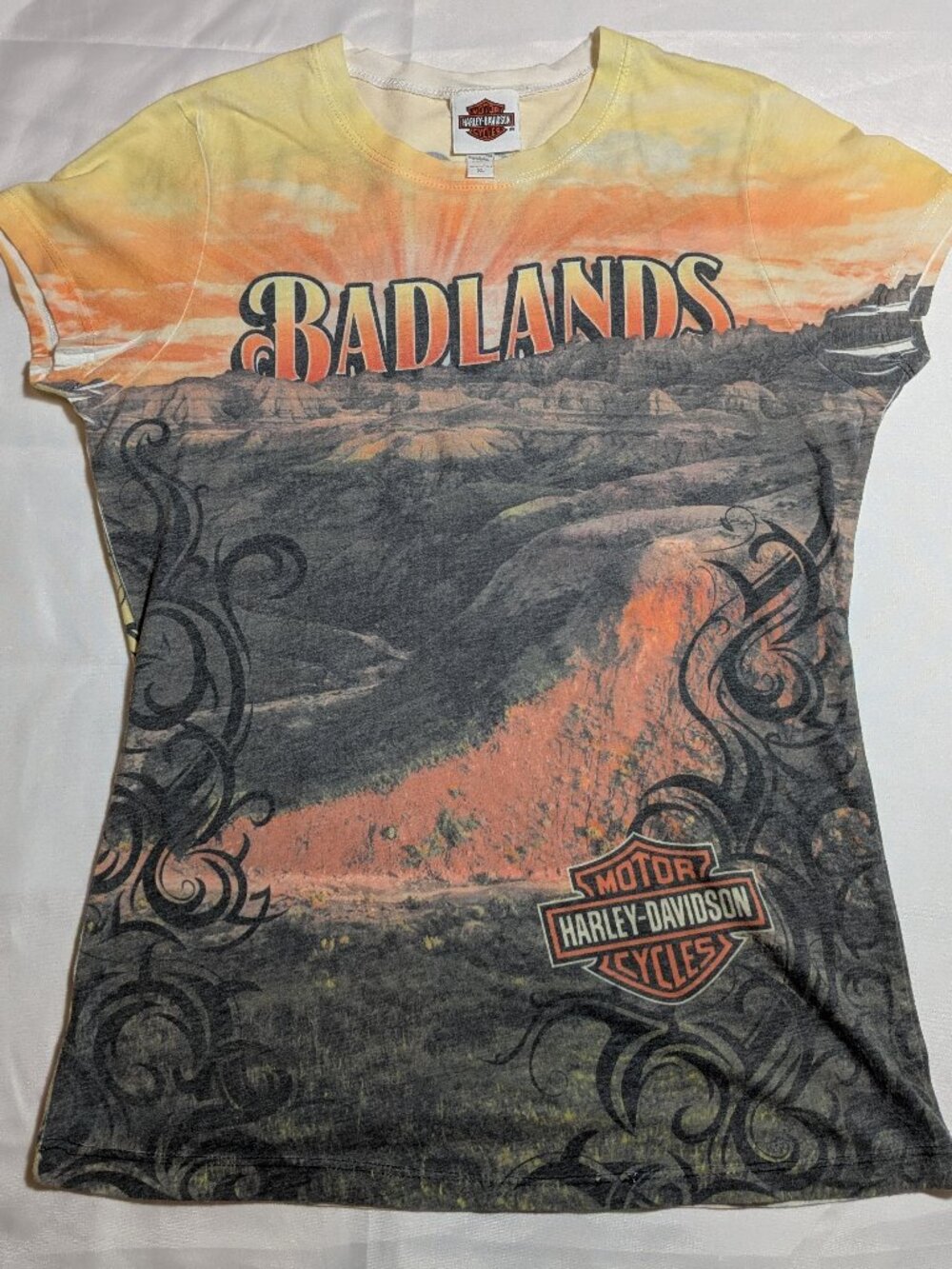 Women's Harley-Davidson Badlands Wall, South Dakota 2012 T-Shirt Size XL